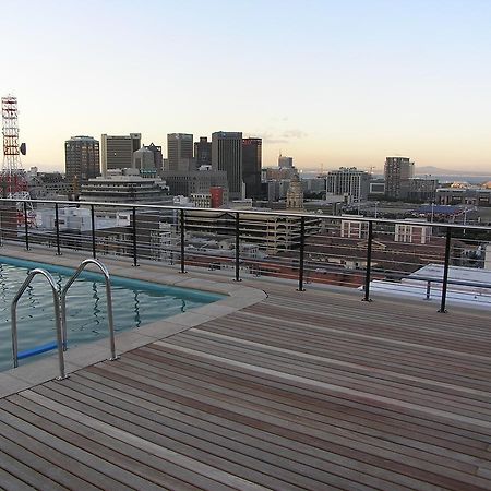 Urban Oasis At The Four Seasons Apartment Cape Town Bagian luar foto