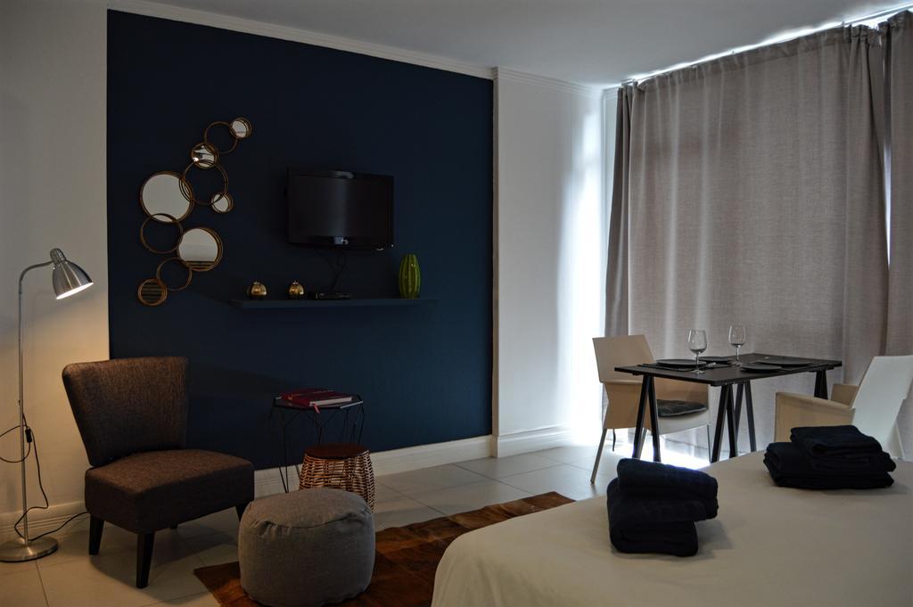 Urban Oasis At The Four Seasons Apartment Cape Town Bagian luar foto