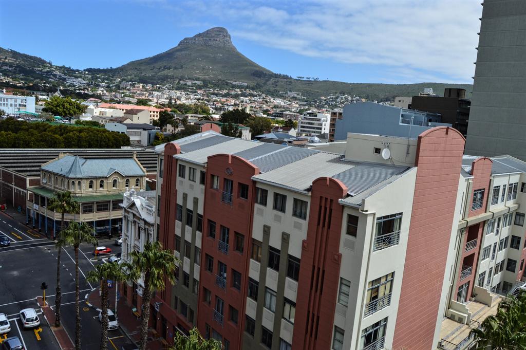 Urban Oasis At The Four Seasons Apartment Cape Town Bagian luar foto