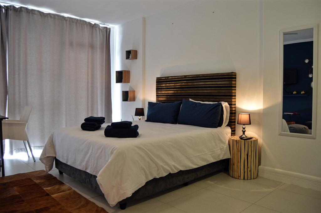 Urban Oasis At The Four Seasons Apartment Cape Town Bagian luar foto