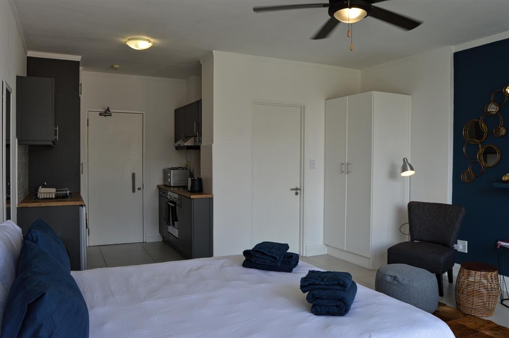 Urban Oasis At The Four Seasons Apartment Cape Town Bagian luar foto