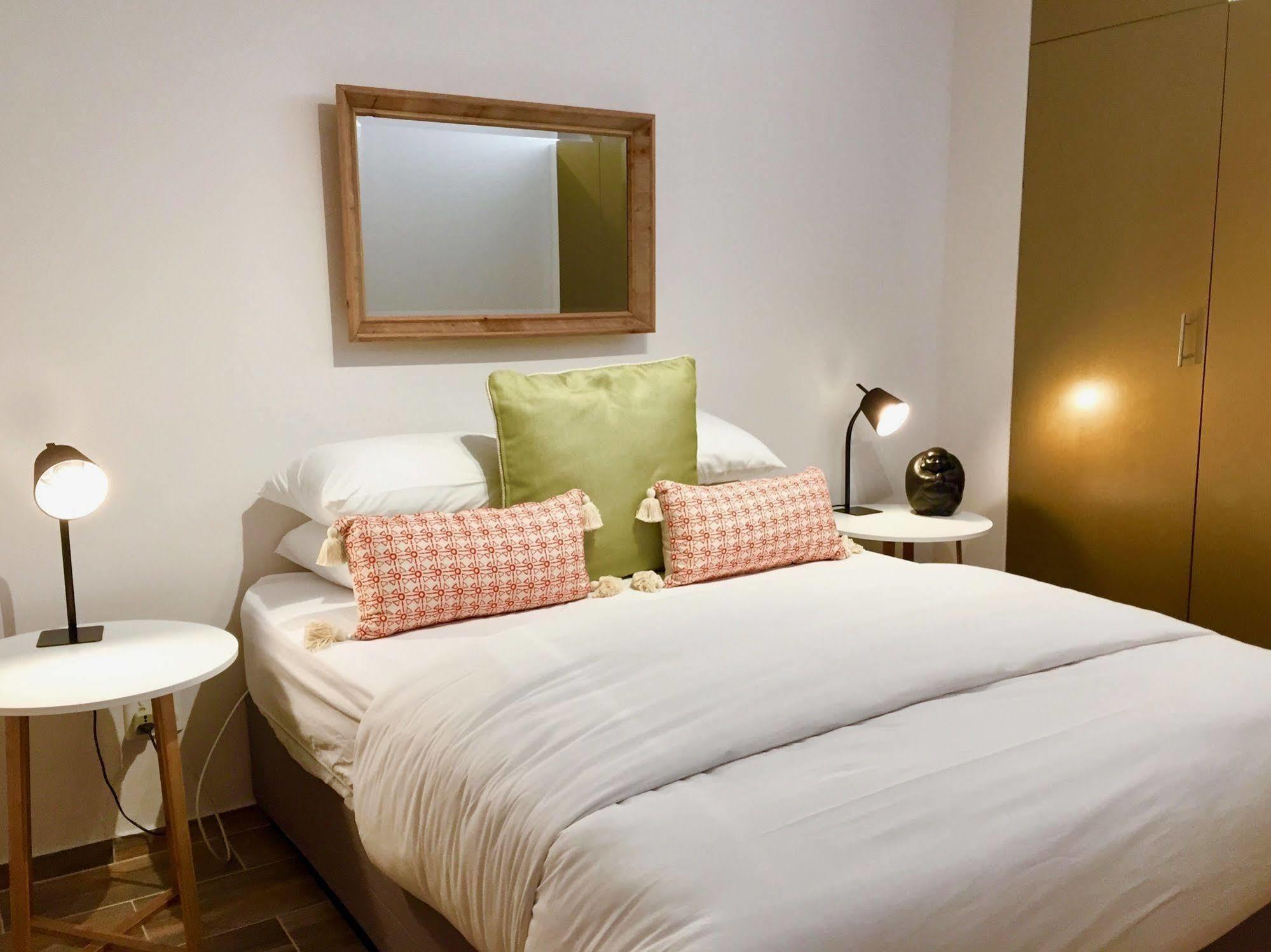 Urban Oasis At The Four Seasons Apartment Cape Town Bagian luar foto