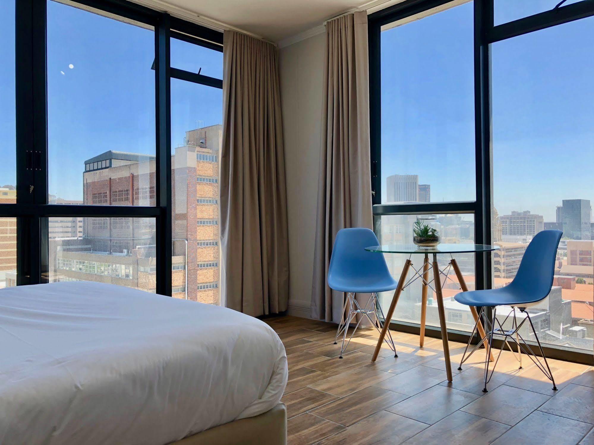 Urban Oasis At The Four Seasons Apartment Cape Town Bagian luar foto