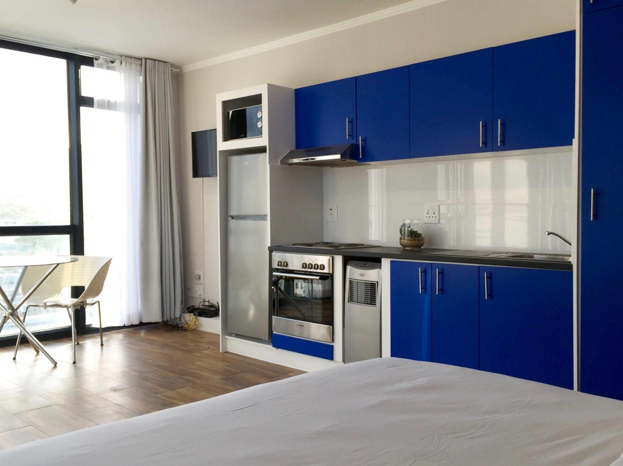 Urban Oasis At The Four Seasons Apartment Cape Town Bagian luar foto
